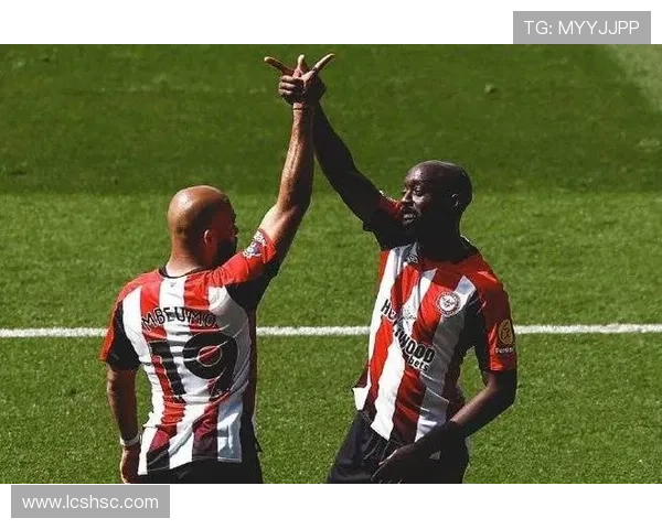 布伦特福德俱乐部再掀英超风云年轻阵容展现惊人战斗力