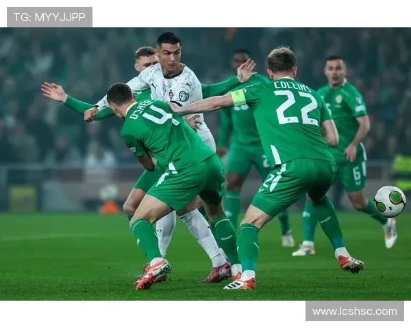 世界杯预选赛精彩纷呈 各国强队争夺出线资格战况激烈