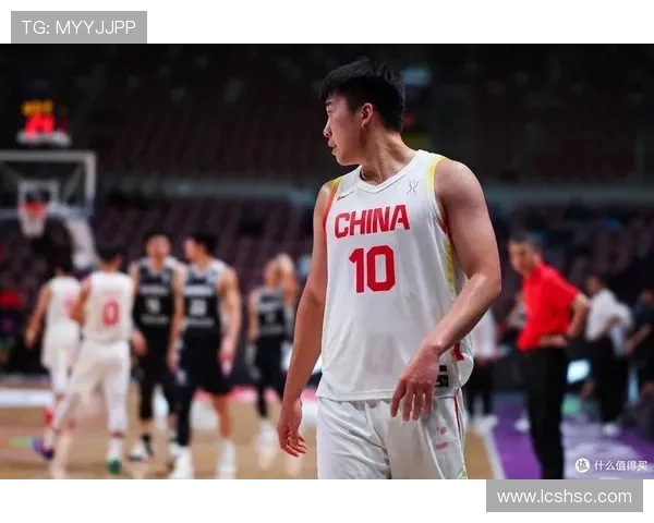 中国男篮奋力拼搏险胜菲律宾 晋级世界杯四强迎来新希望