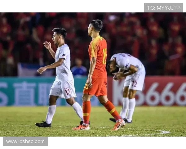 中国足球队迎战亚洲强敌 热身赛关键时刻考验球队整体实力