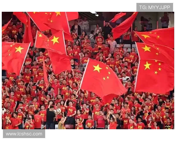 中国足球强势崛起，国足迎来历史性胜利，备战世界杯展现全新风貌