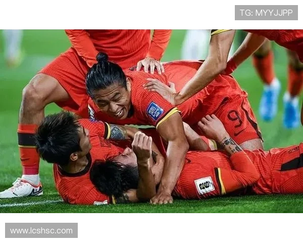 国家队备战世预赛新帅上任引发球迷热议与期待阵容调整战术升级 国家队备战世预赛新帅上任引发球迷热议与期待阵容调整战术升级