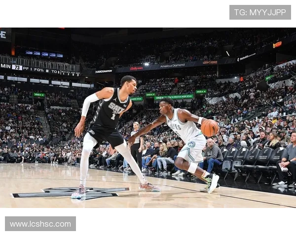 联盟新赛季焦点对决频现NBA群星状态引爆球迷期待与争冠格局升温 联盟新赛季焦点对决频现NBA群星状态引爆球迷期待与争冠格局升温